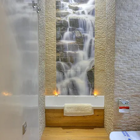 Family Luxury Argote Apartament *